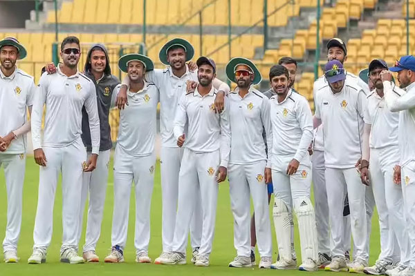 ರಣಜಿ ಟೂರ್ನಿಗೆ ಕರ್ನಾಟಕ ಟೀಮ್ ರೆಡಿ: ಕ್ಯಾಪ್ಟನ್ಸಿ ಪಟ್ಟ ಹೊತ್ತ ಮಯಾಂಕ್, ಸ್ಮರಣ್‌ಗೆ ಗಾಯದ ಅಡ್ಡಿ